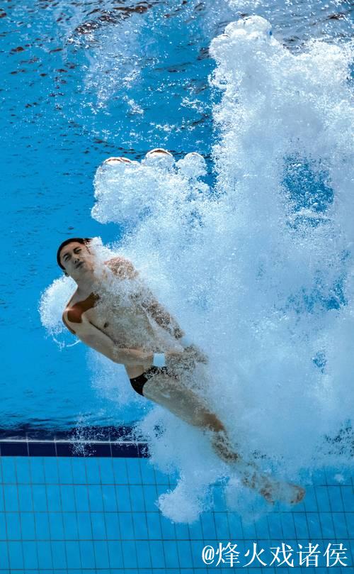 练俊杰勇夺全运会跳水男子个人全能金牌 练俊杰勇夺全运会跳水男子个人全能金牌