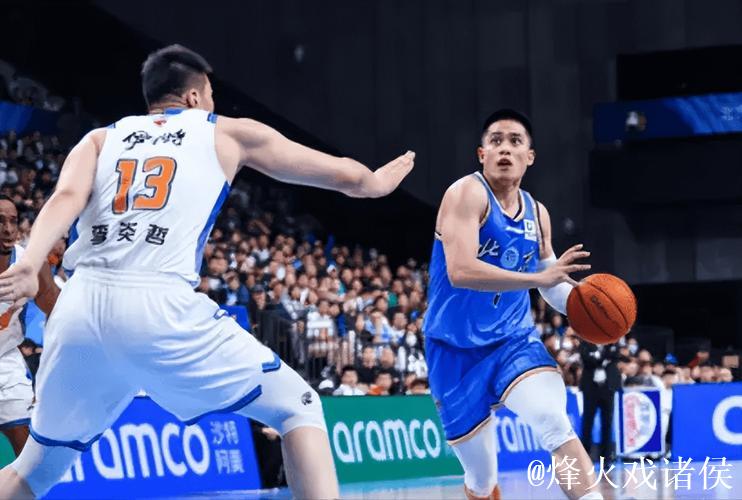 陈盈骏发威+集体三分雨 北汽男篮大胜新疆男篮取得两连胜